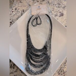 Fashion Jewlery Elegant Black Beaded Necklace and Earring Set